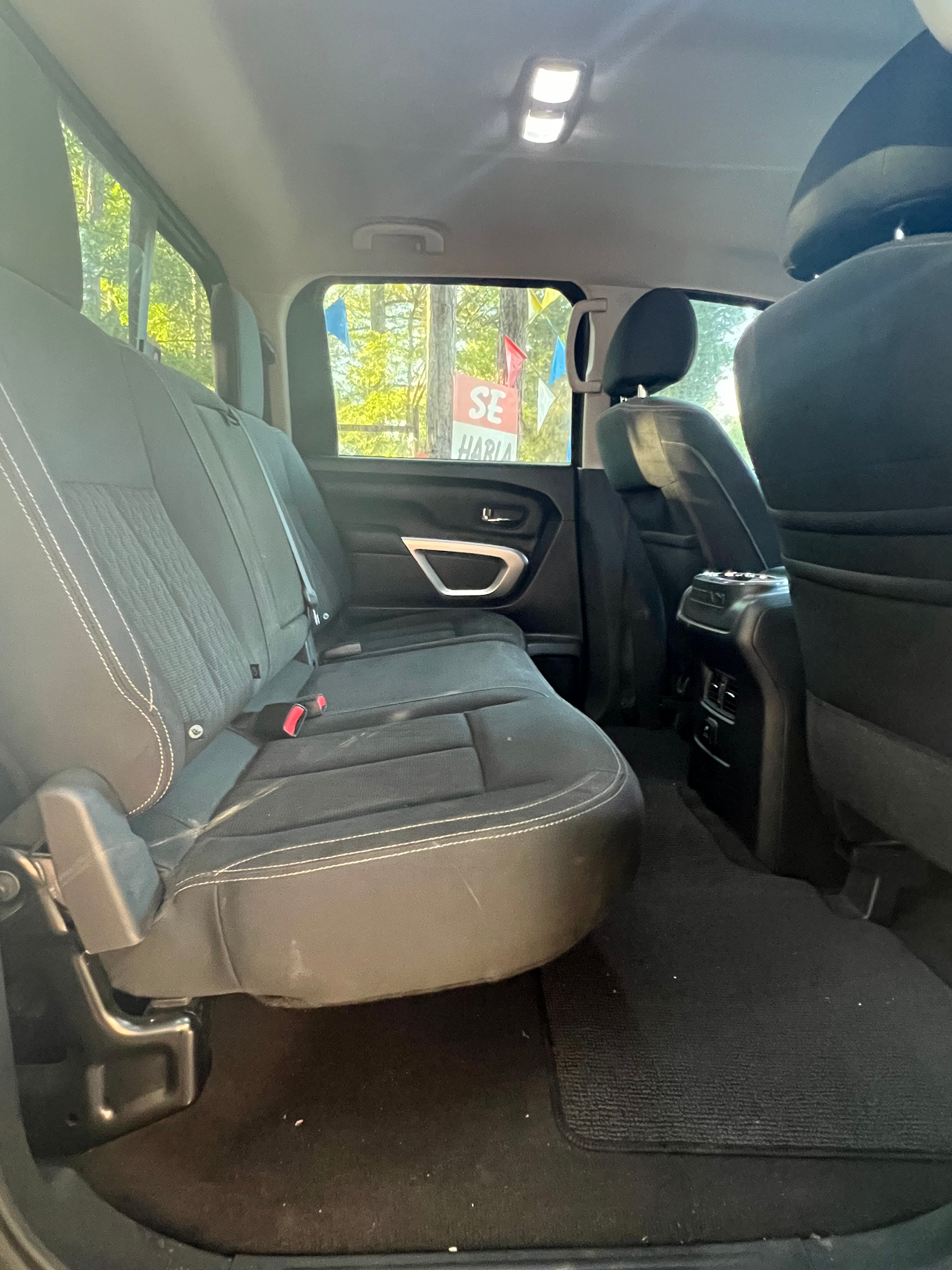 2018 Nissan Titan SV - Photo 14