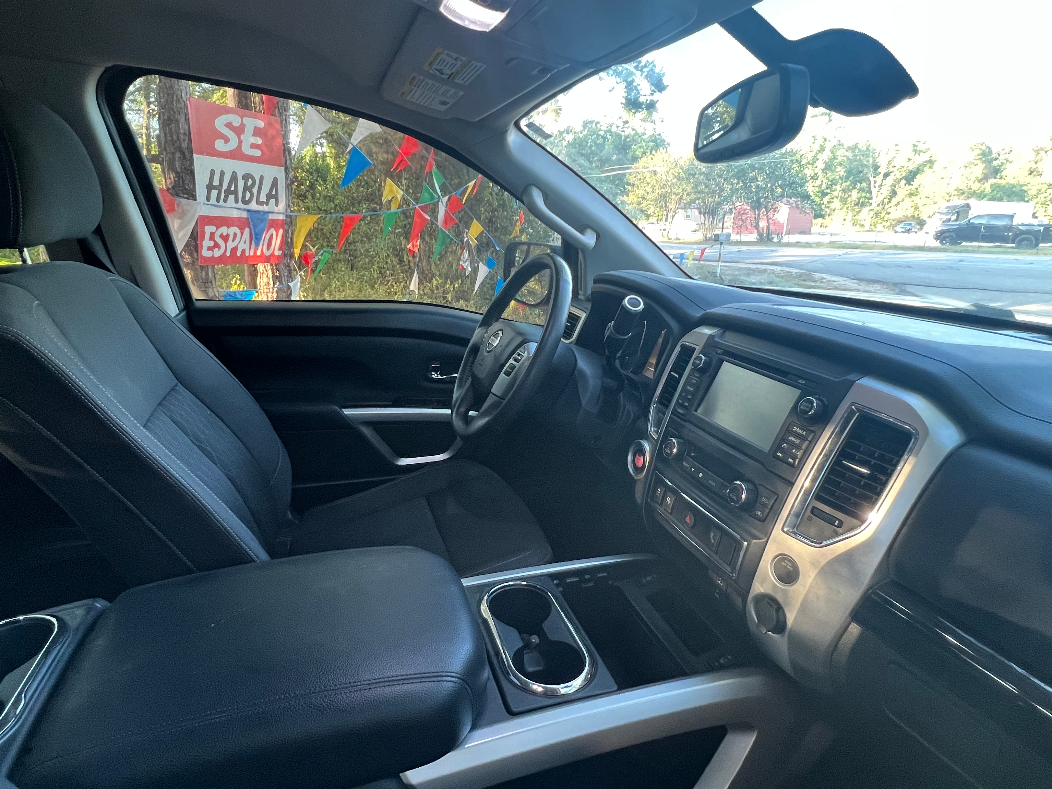2018 Nissan Titan SV - Photo 13
