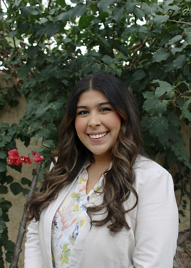 Isabella.profile.picture. (1).JPG