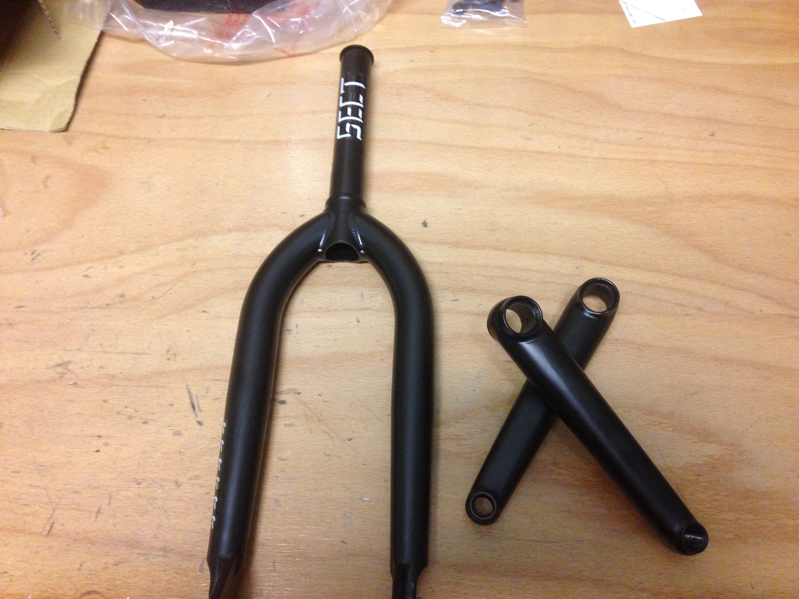 Fourche et pédalier