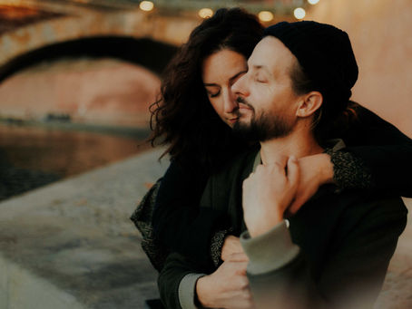 Séance photo couple à Toulouse | Photographe lifestyle & storytelling