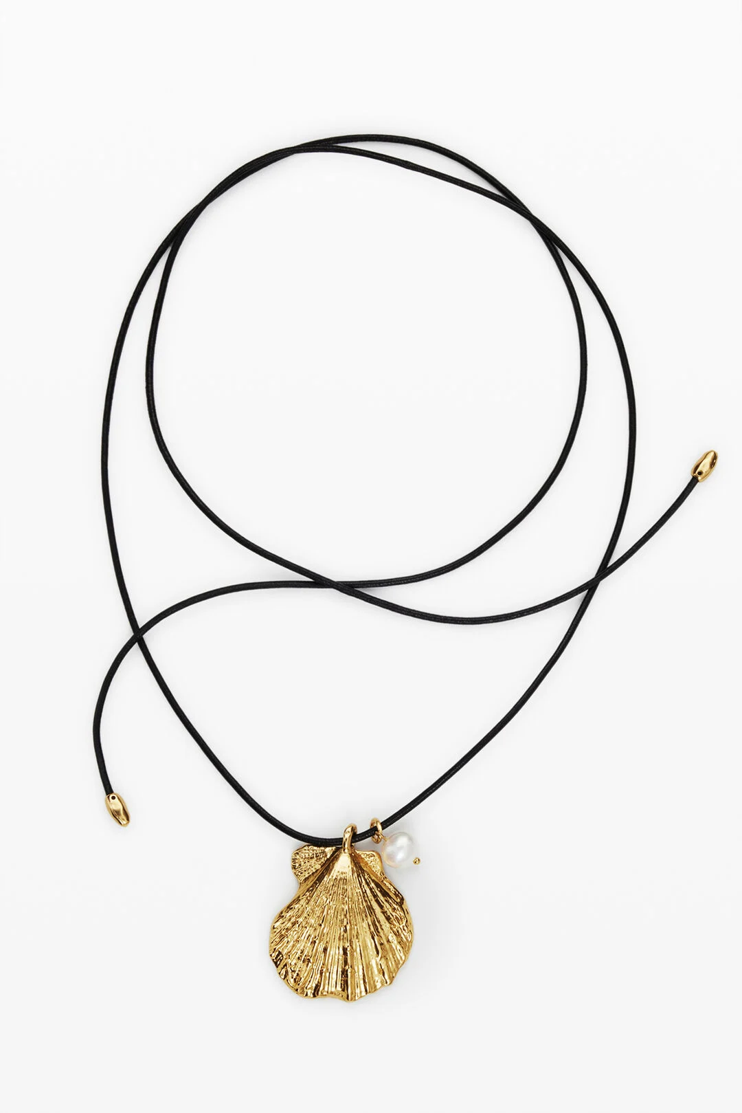 collier tenue festival 2025