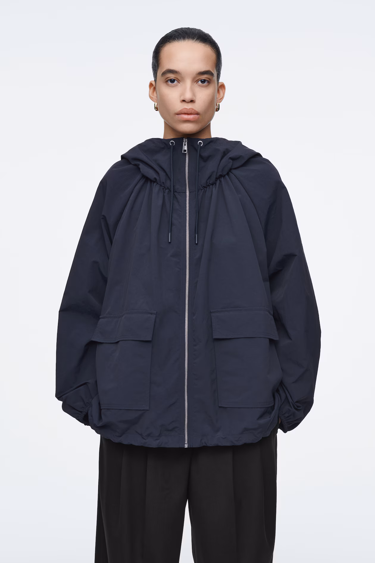 Parka bleu tendance printemps 2025