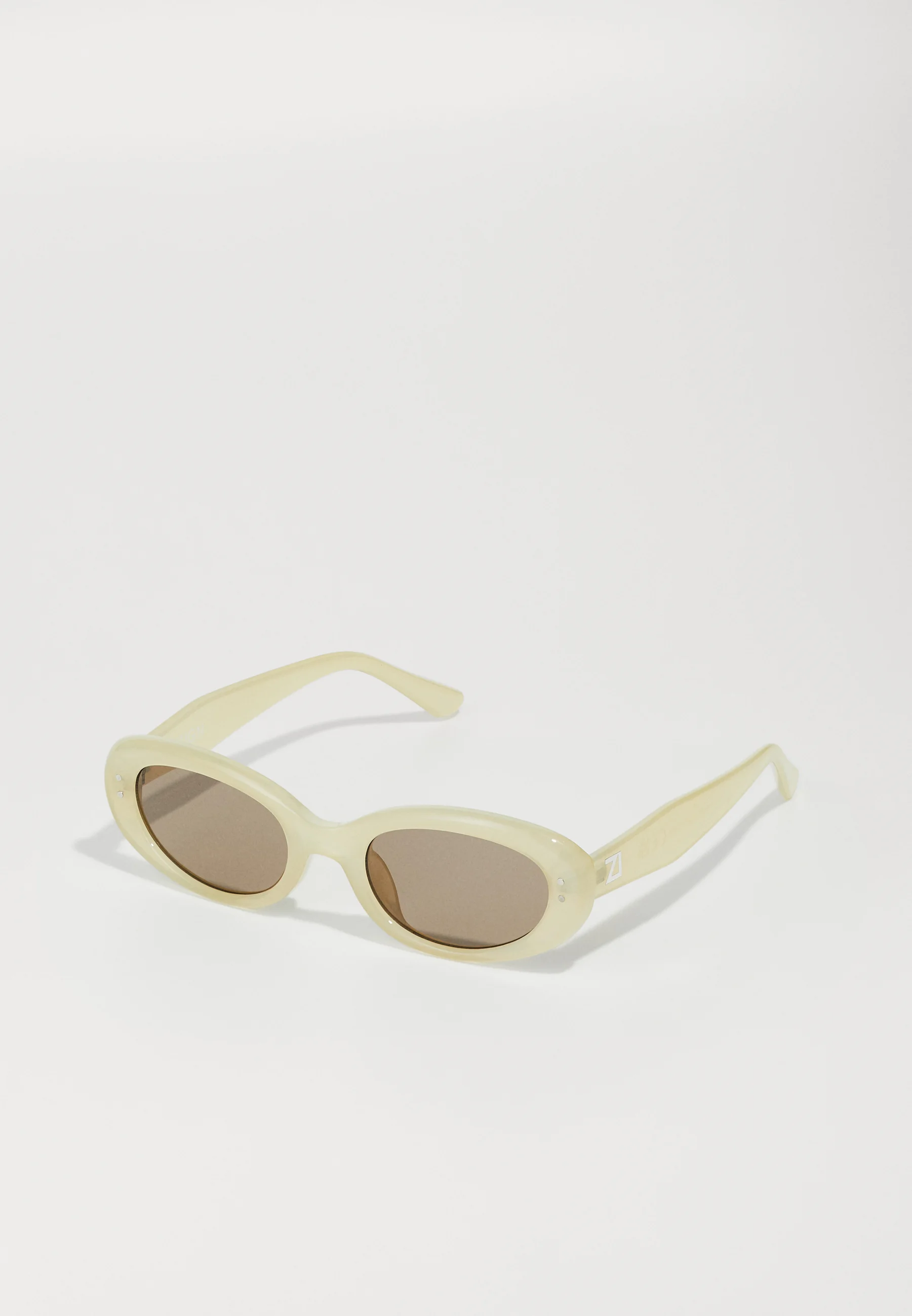 lunettes de soleil jaune beurre