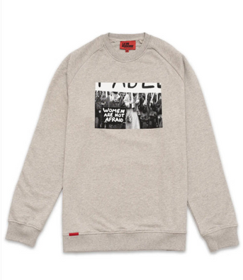 Sweat gris slogan fémnisite
