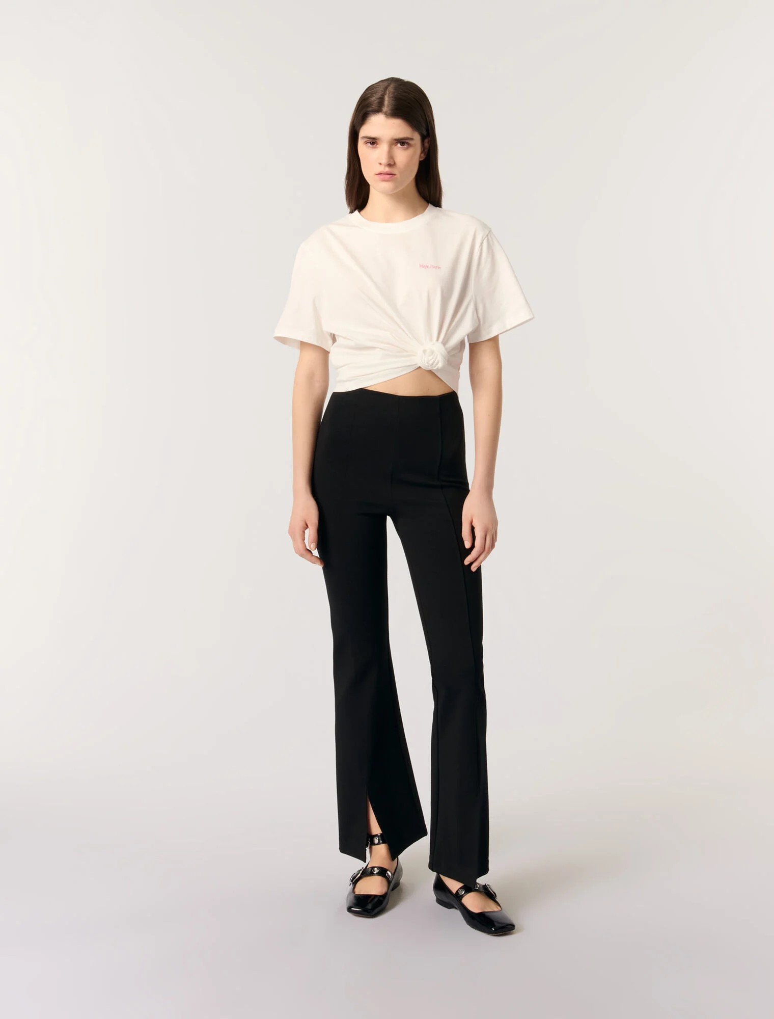 Pantalon noir slim fendu tendance printemps 2025