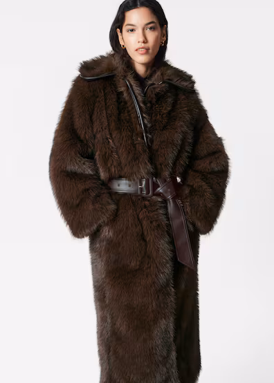 manteau fausse fourrure garde-robe capsule hiver