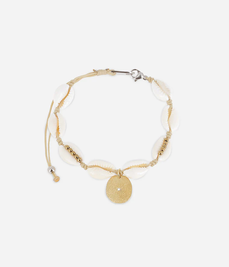 Bracelet coquillage tendance été 2025