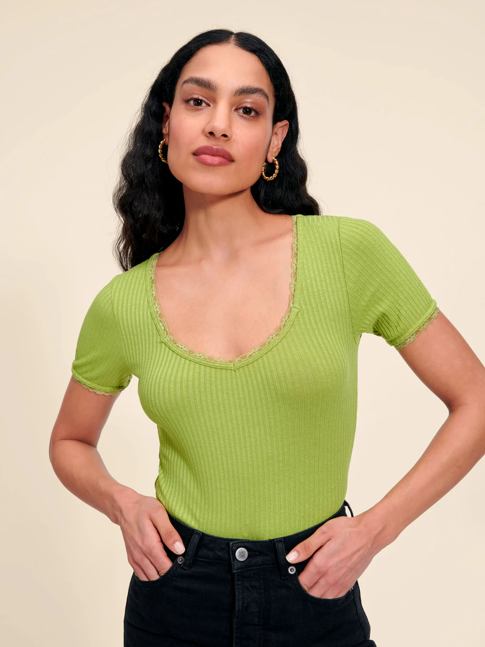 Top vert pomme tendance printemps été 2025
