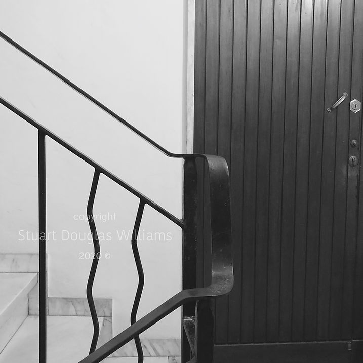 alla porta, 2019. Beautiful black and white photographs of Italy by Stuart Douglas Williams.