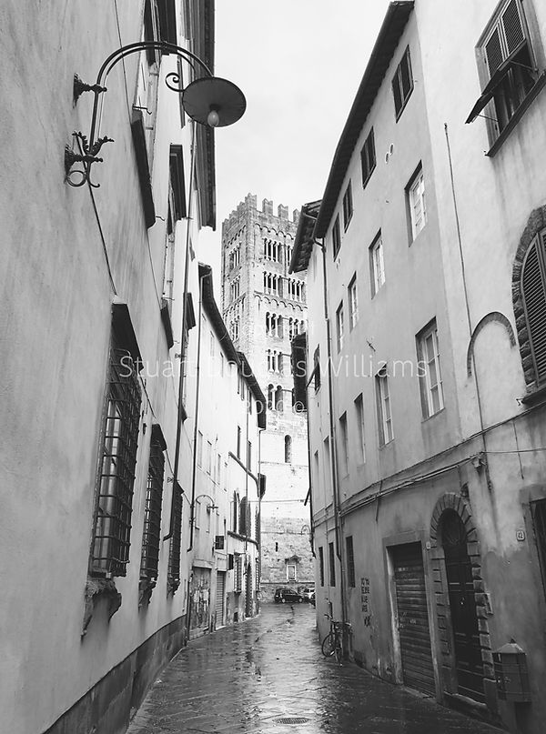 vicoli, 2019. Beautiful black and white photographs of Italy by Stuart Douglas Williams.