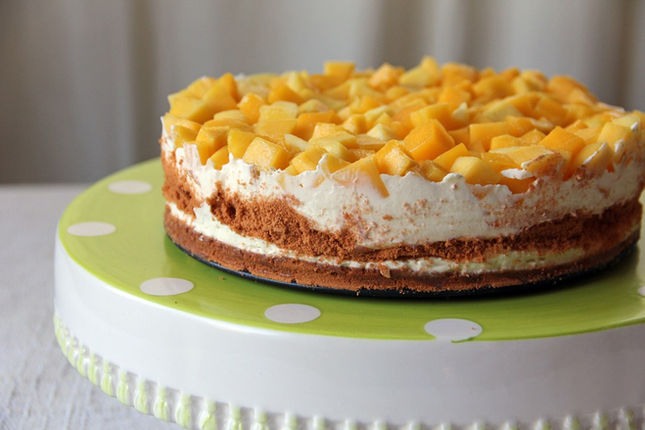 Mango Graham Cake