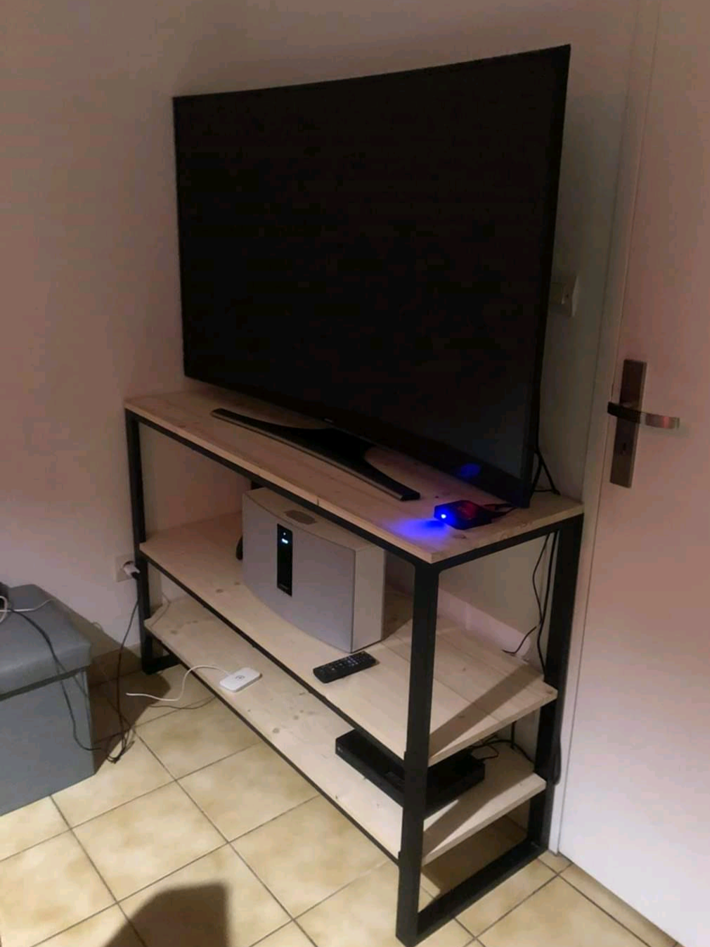 Meuble télé sapin