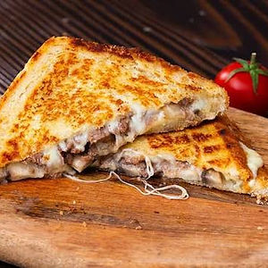 Kavurmalı Kaşarlı Tost