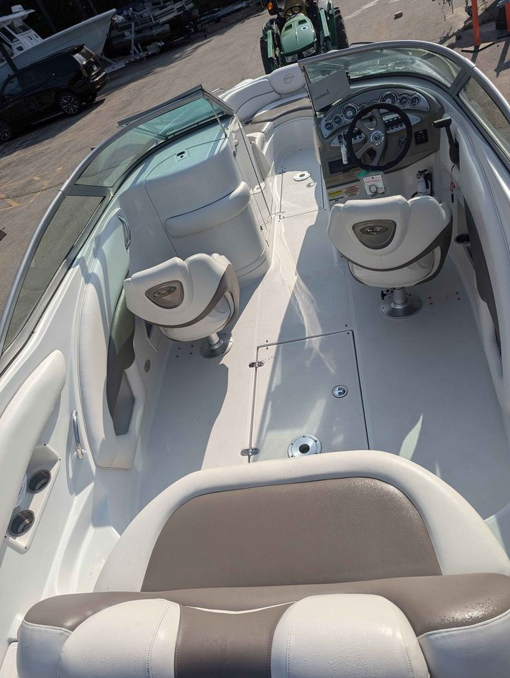Thumbnail: 2006 Crownline 260 LS w/ 5.7 Volvo Penta & Trailer - $30,000.00