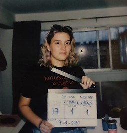 victoria viñals dirigiendo un cortometraje