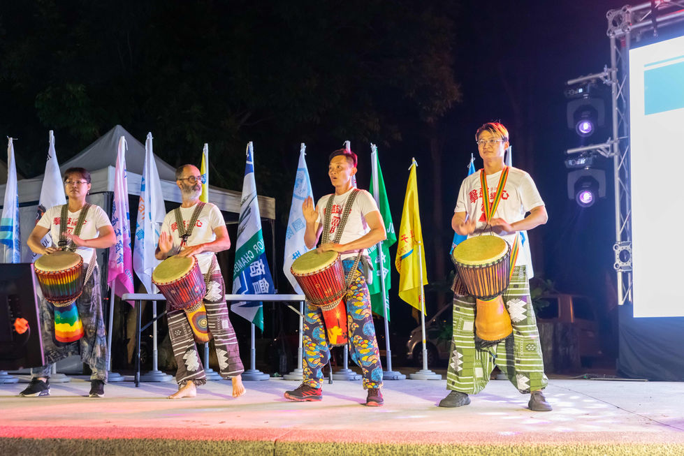 JCI中二區聯合例會，表演者在台上打鼓，社團例會活動攝影