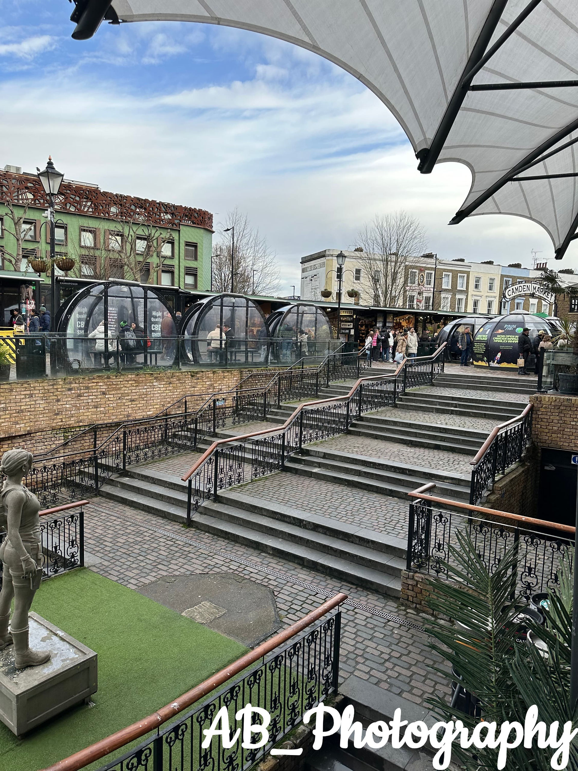 Things you shouldn't miss in London, England- Camden Market