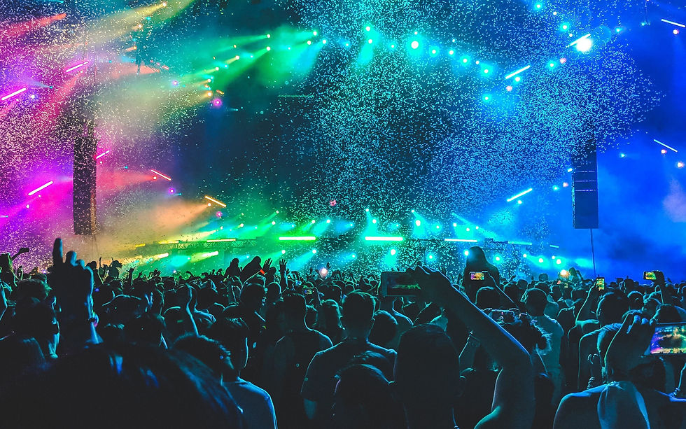 night-party-4k-concert-night-club-fans.jpg