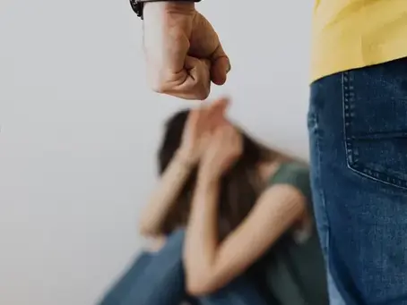 Vítima deve ser ouvida antes de encerrada medida protetiva, decide STJ.