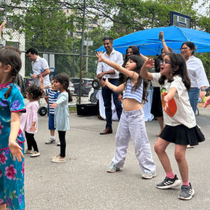 kids dancing