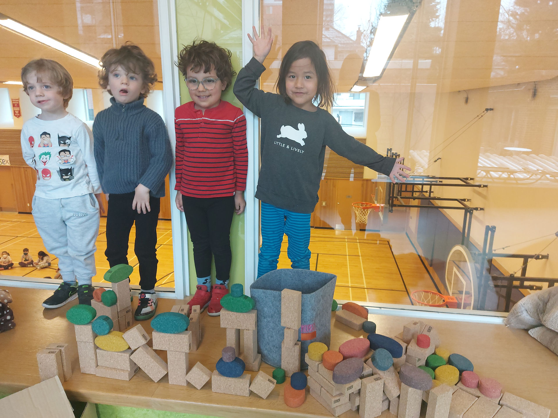 children building with Korxx blocks