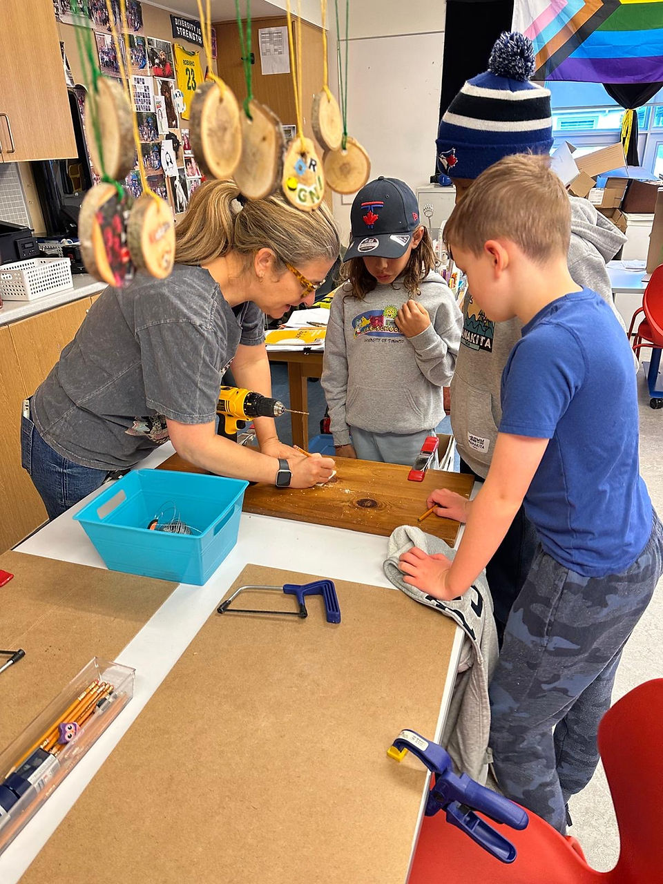 Designing and building elevators in Grade 4