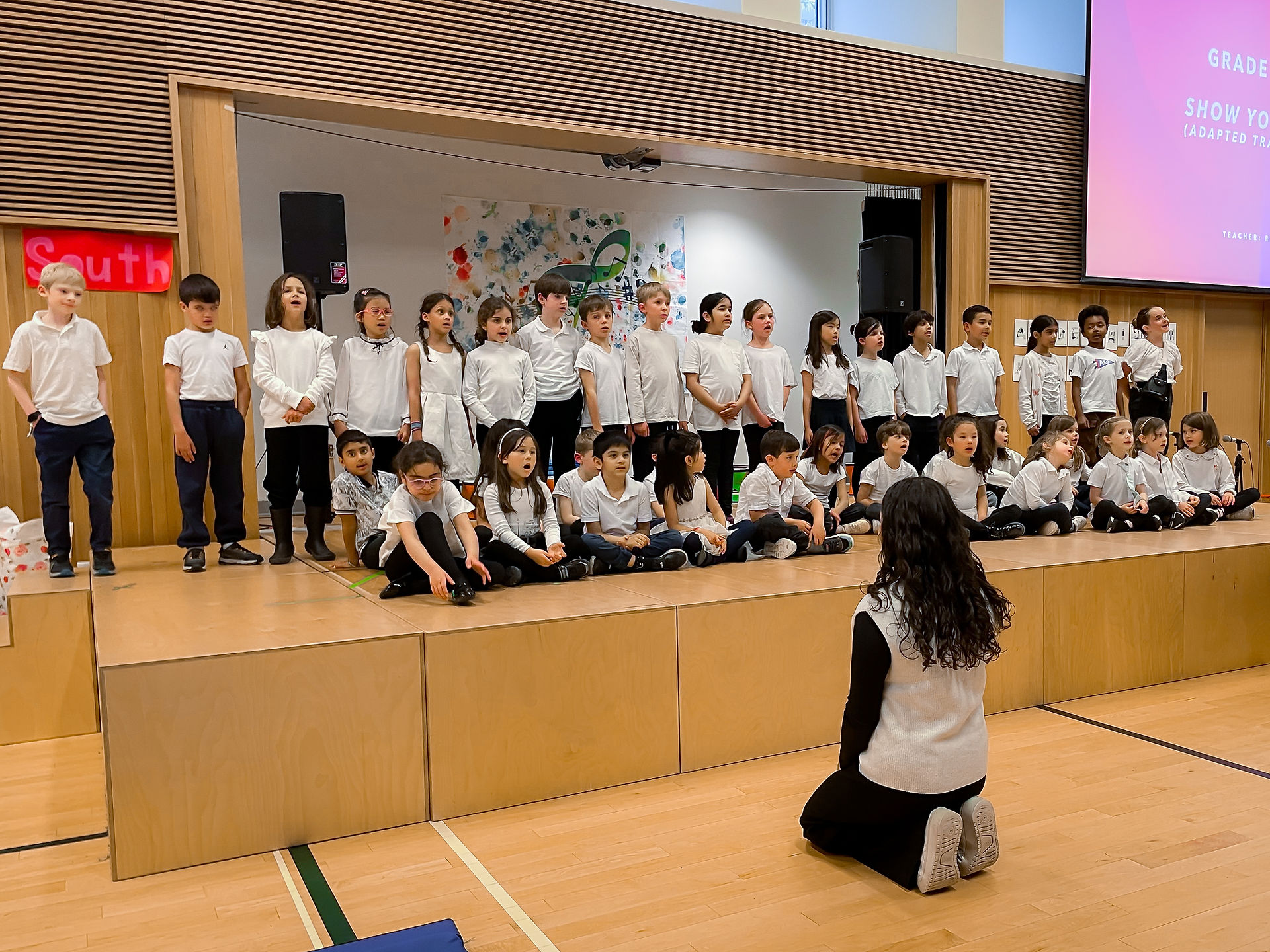 kids singing together