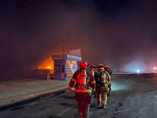 Alberto Lara agradece y reconoce a bomberos de Reynosa