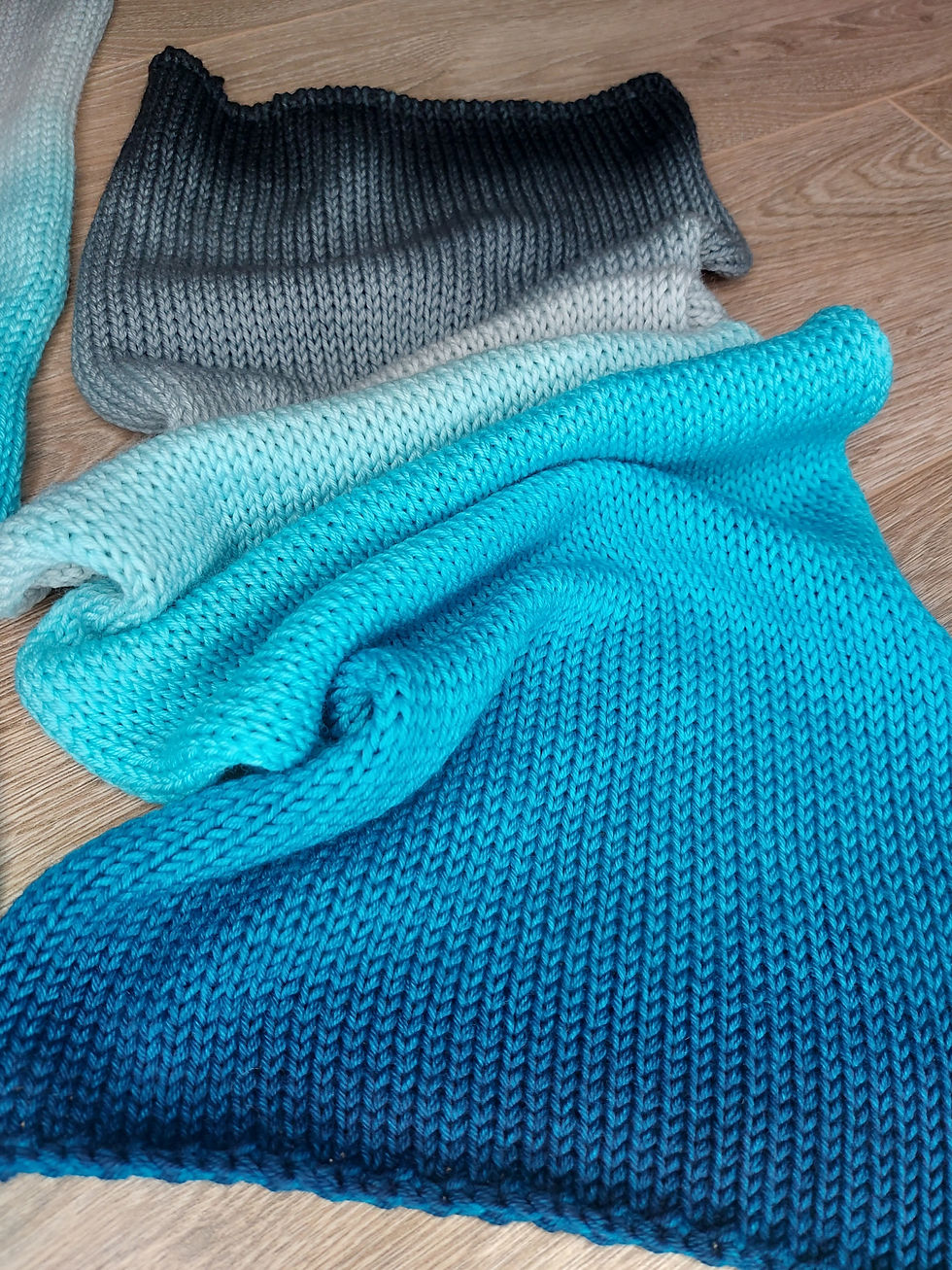 Thumbnail: Yarn Cake: Blue Theban