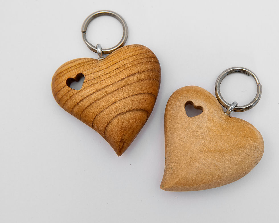 Miniaturbild: Kirschholz - Herz im Herz - Schlüsselanhänger