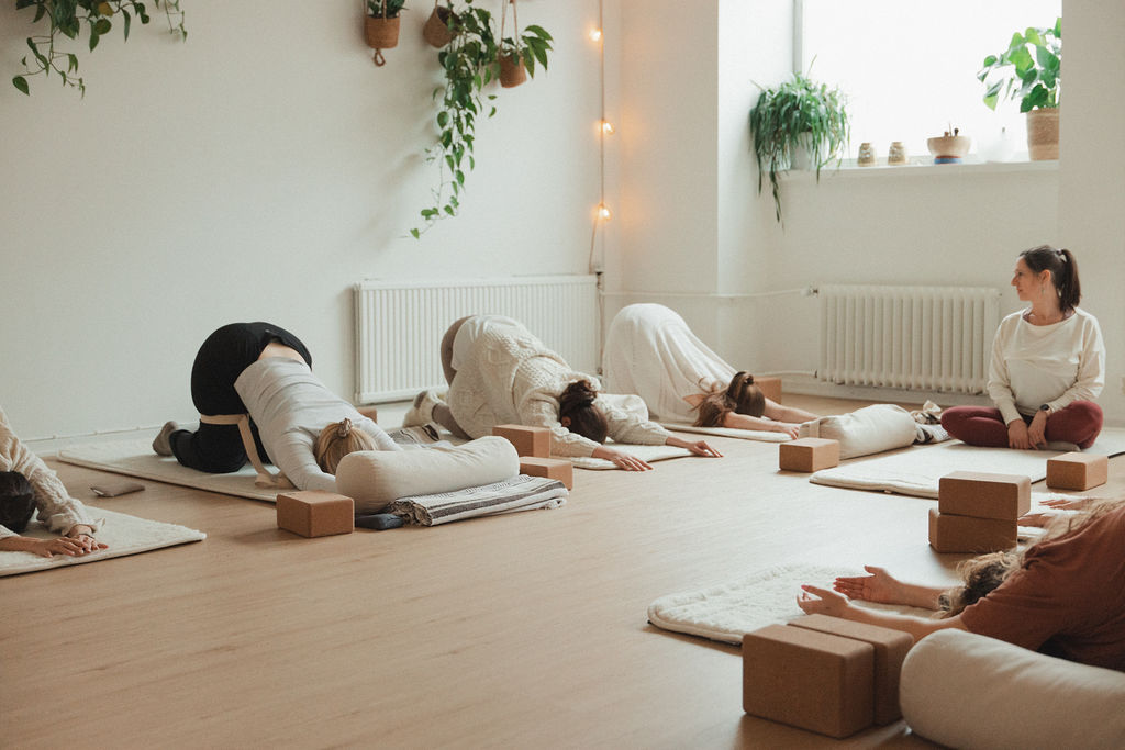 Corporate Yin Yoga - Well-being. Unlock the remarkable benefits of Yin Yoga within your corporate setting. Yin Yoga, Yin & Yang, Relax, Recharge, Rebalance, Maunula, Helsinki, Pakila, Espoo, Vantaa