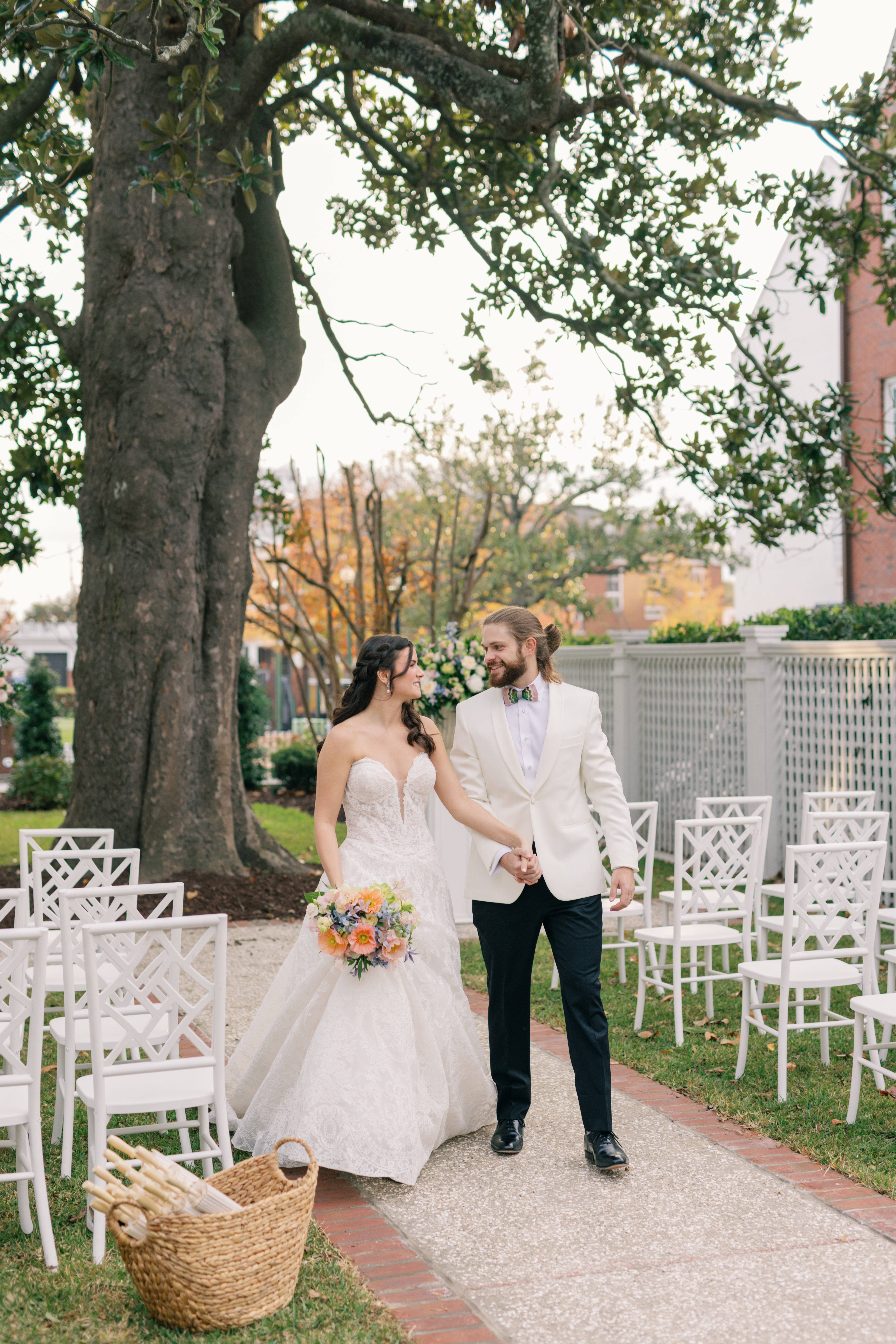 Wedding full of timeless elegance at Magnolia Manor 1843, New Bern NC