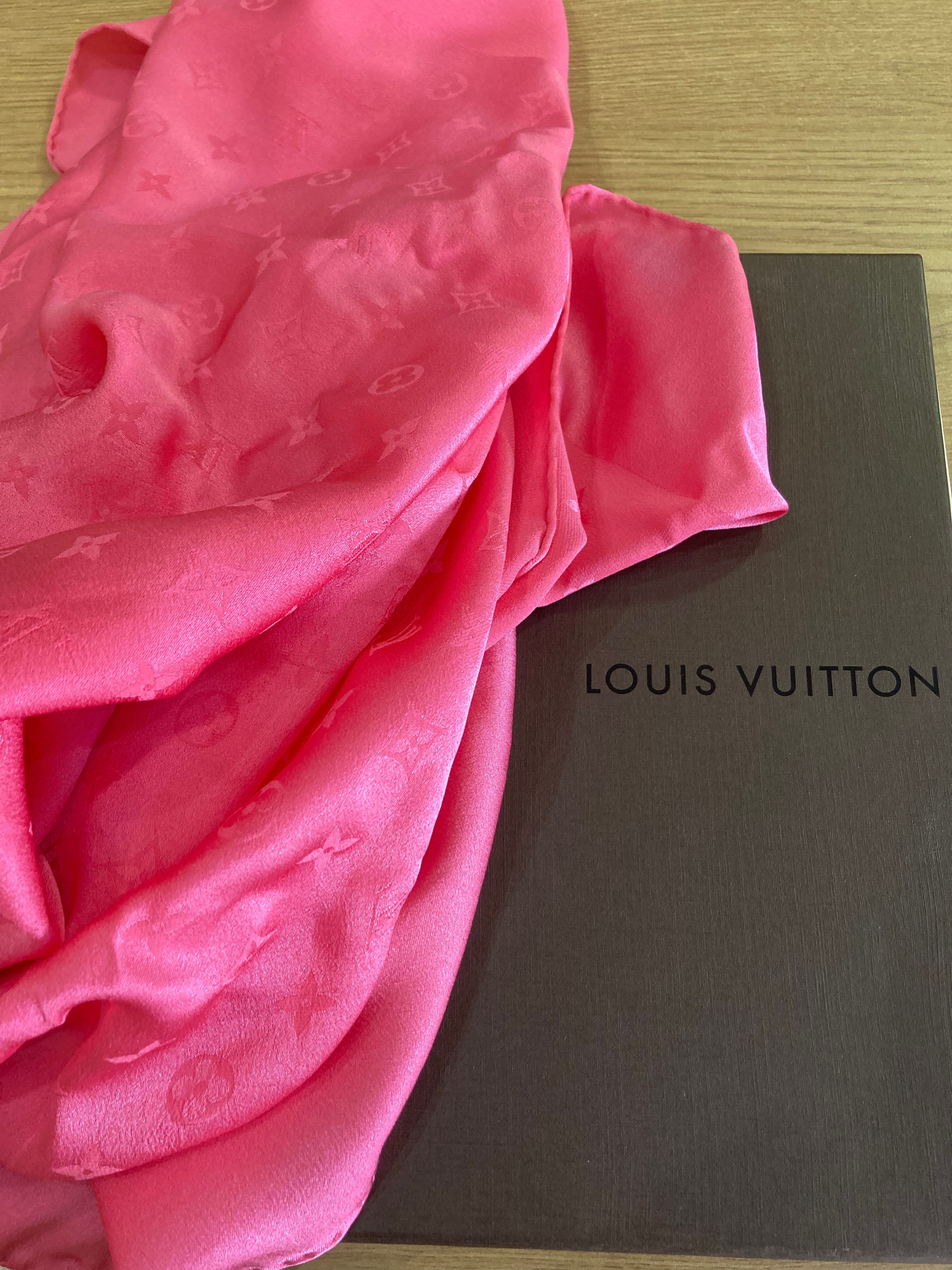 Foulard Vuitton 