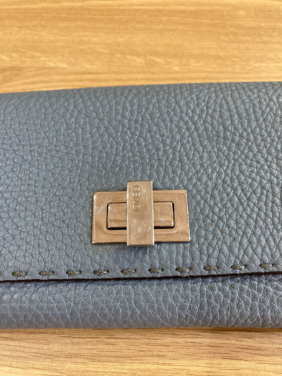 縮圖：Portefeuille Fendi
