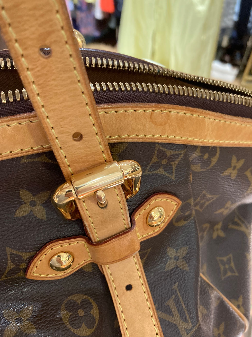 Thumbnail: Sac Vuitton modèle Tivoli GM
