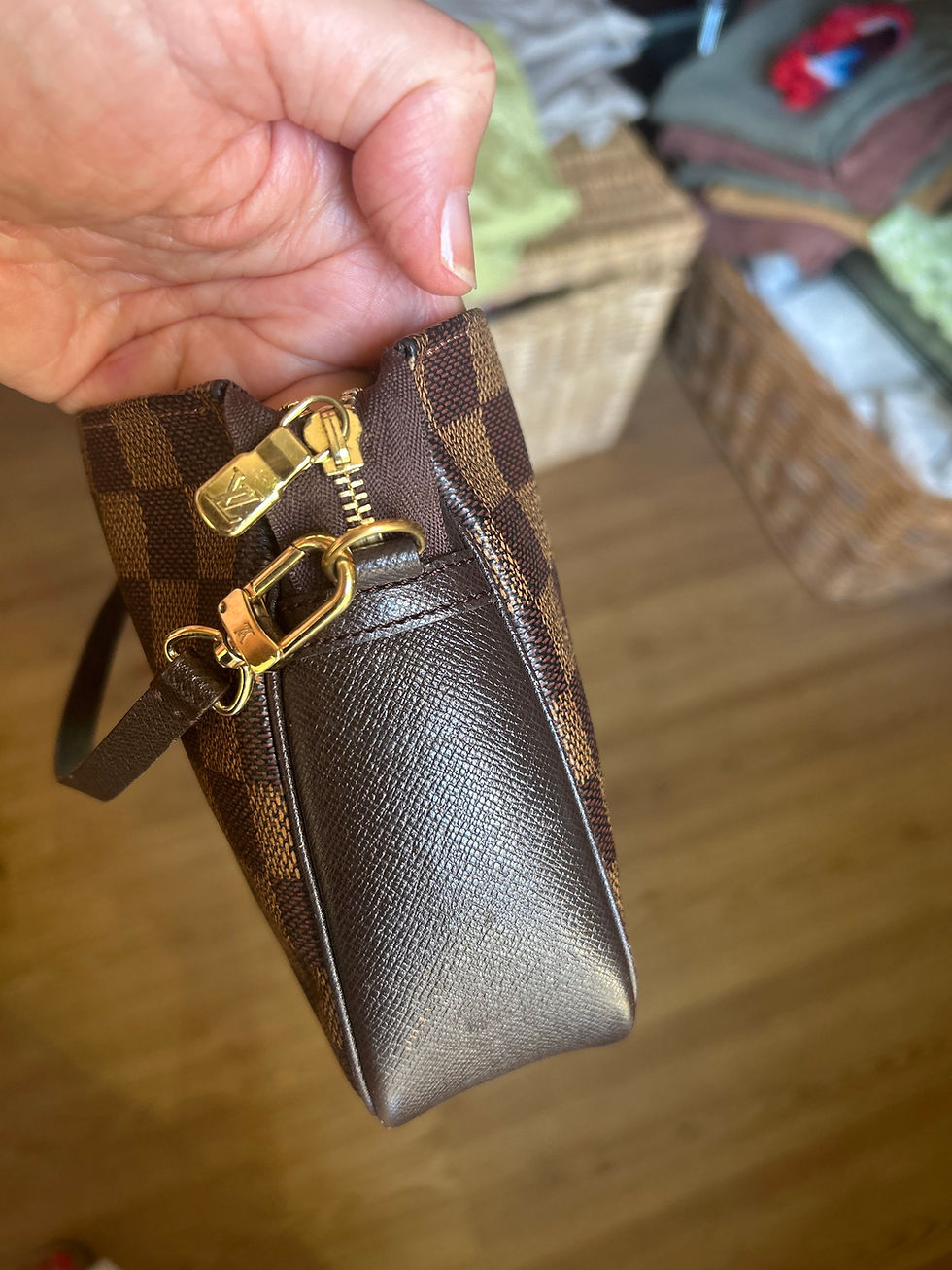 Miniature : Pochette Vuitton