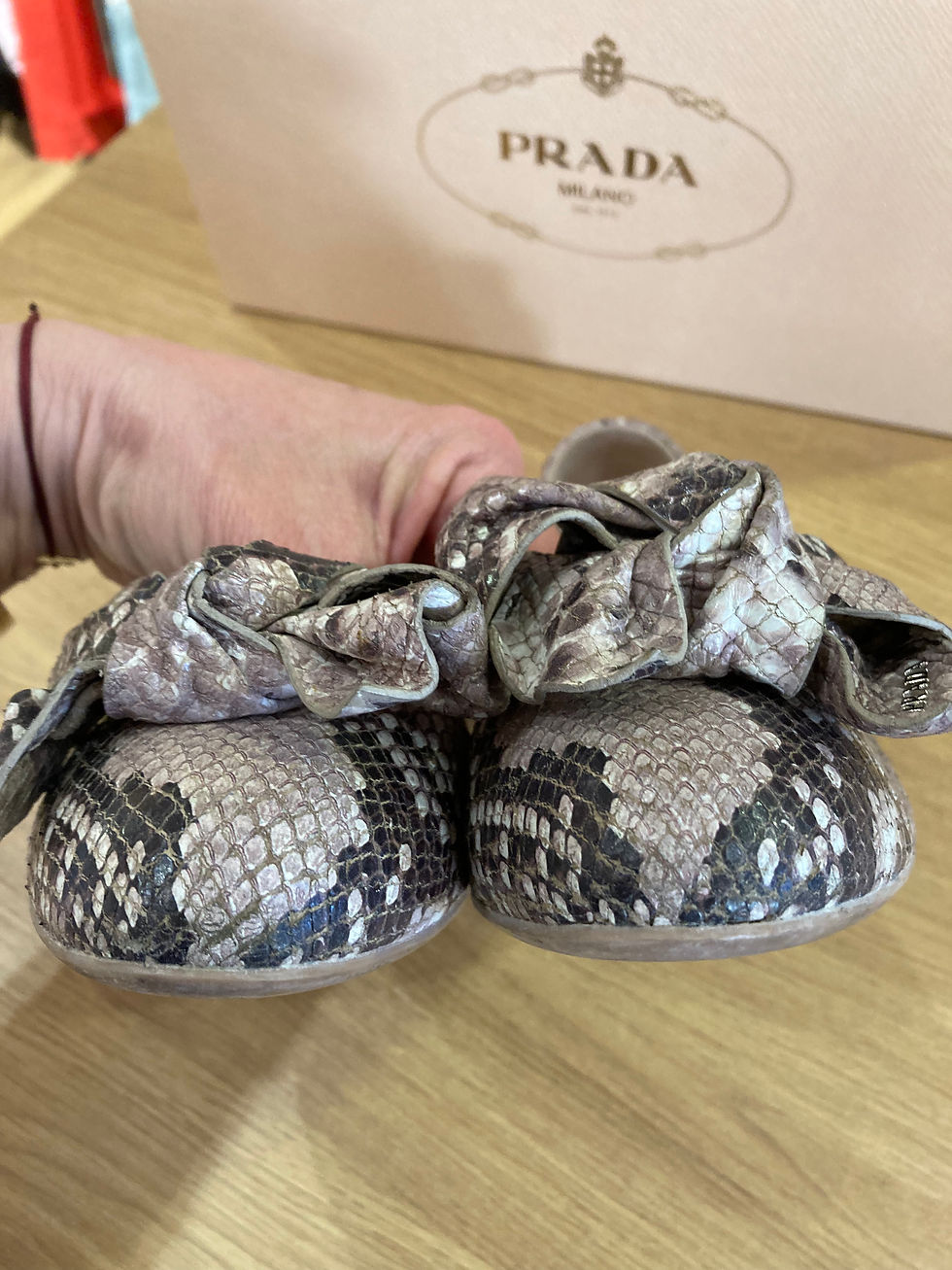 縮圖：Ballerines Prada