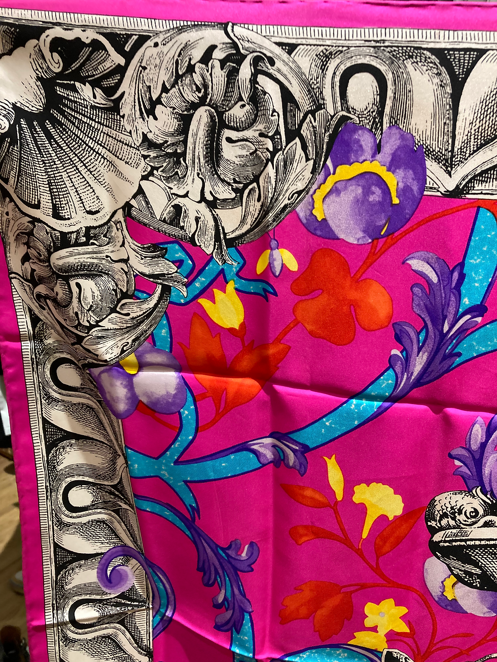 Thumbnail: Foulard Gianfranco Ferre 