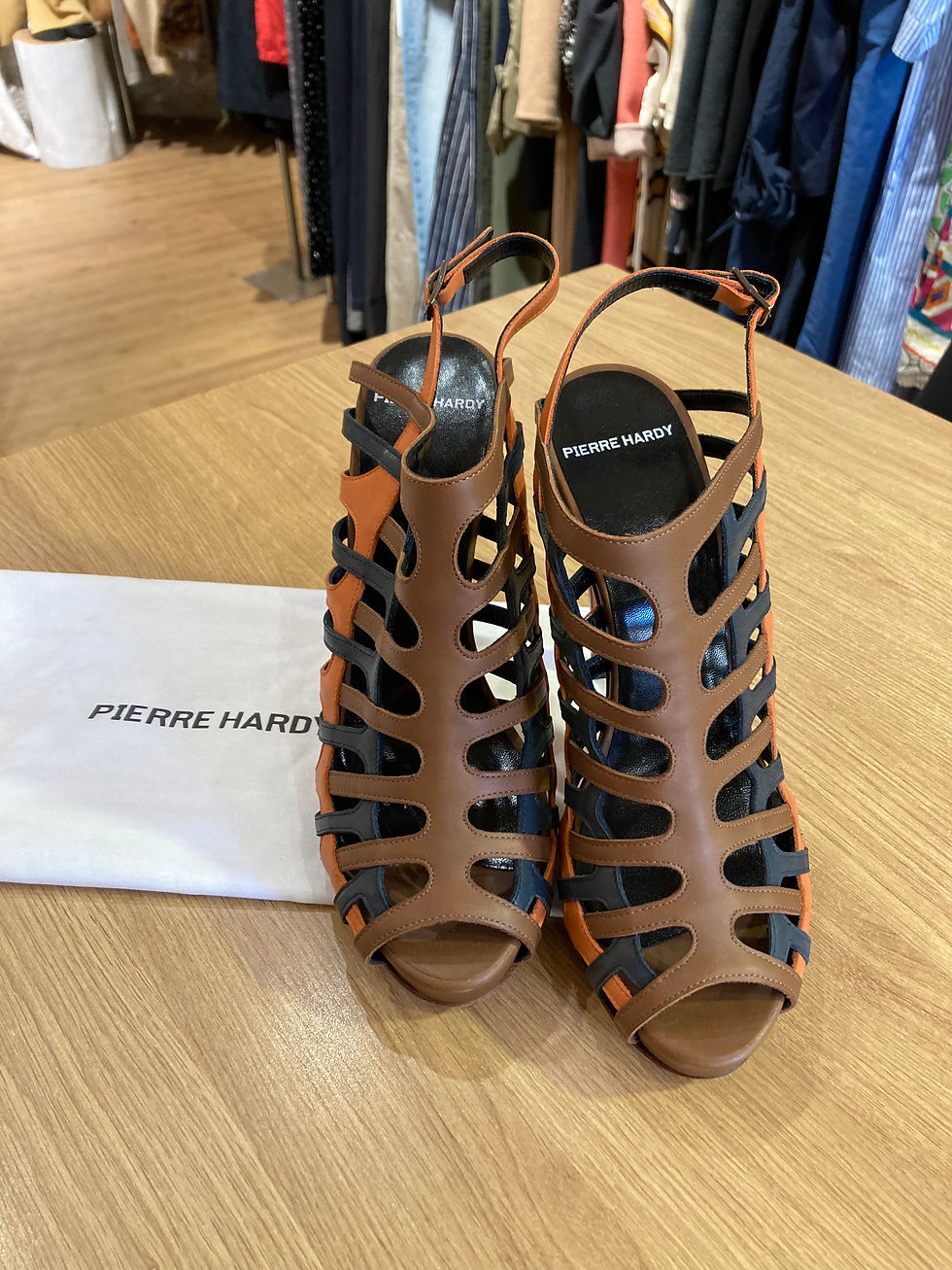 Thumbnail: Chaussures Pierre Hardy