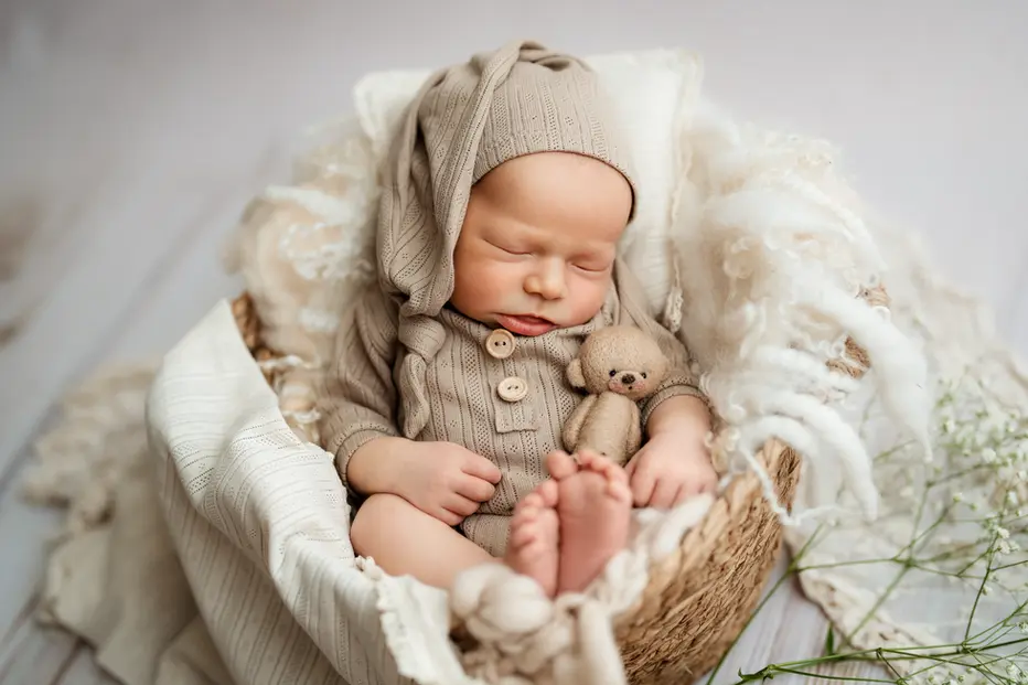 Newborn focení, focení miminek v ateliéru Frýdek-Místek. Certifikovaná fotografka miminek. Foceni miminek, rodinné focení s miminkem, newborn focení ostrava, foceni miminek doma.