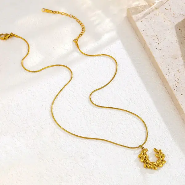 Victory Leaf Necklace