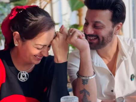 Ashita Dhawan shows us the reality of making reels!