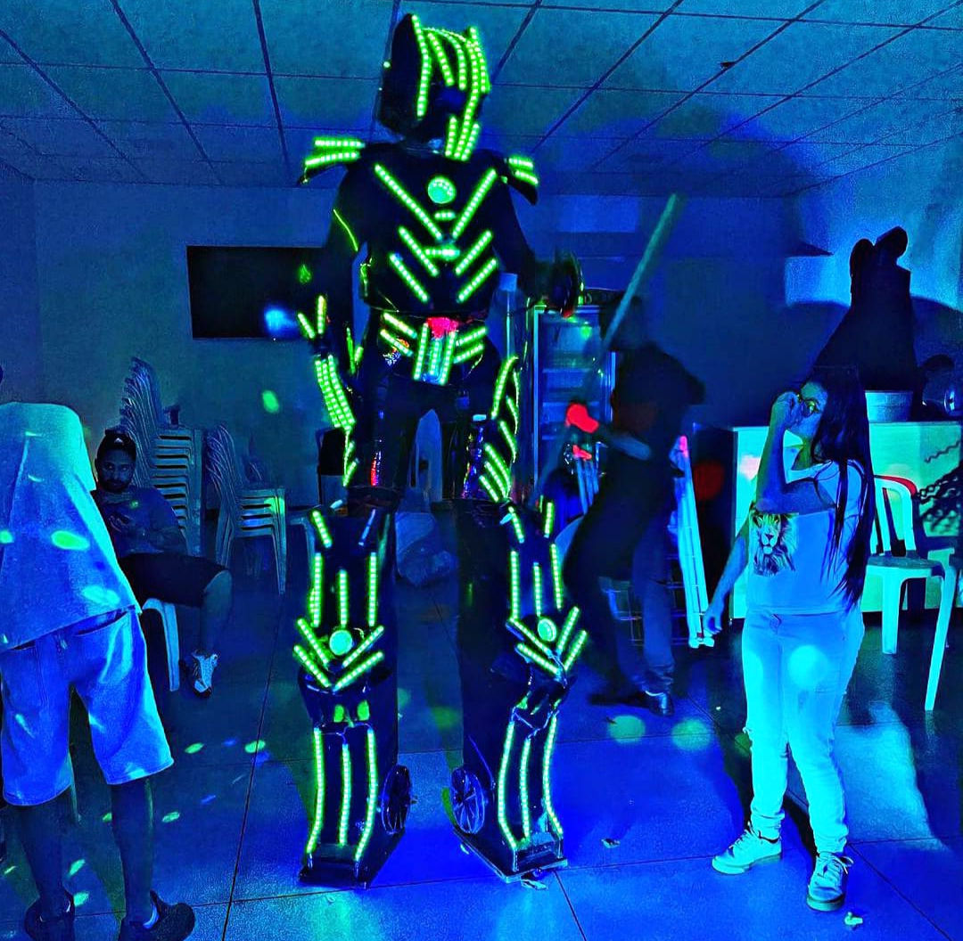 Robô de LED Nitro Zeus RGB