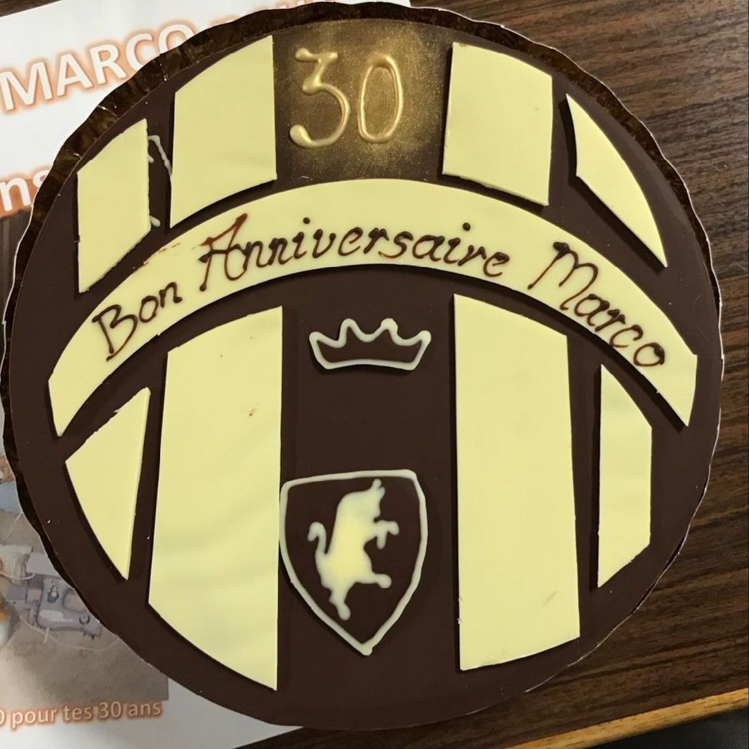 Boîte garnie personnalisable 12 cm diamètre