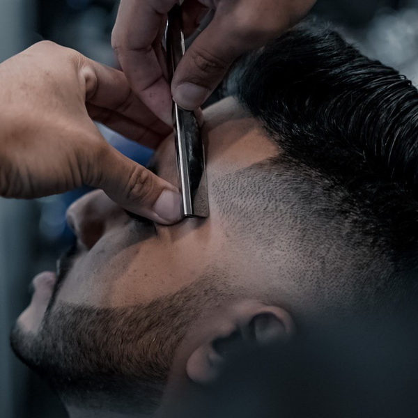 Straight-razor lineup close-up