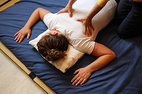 Shiatsu sur futon