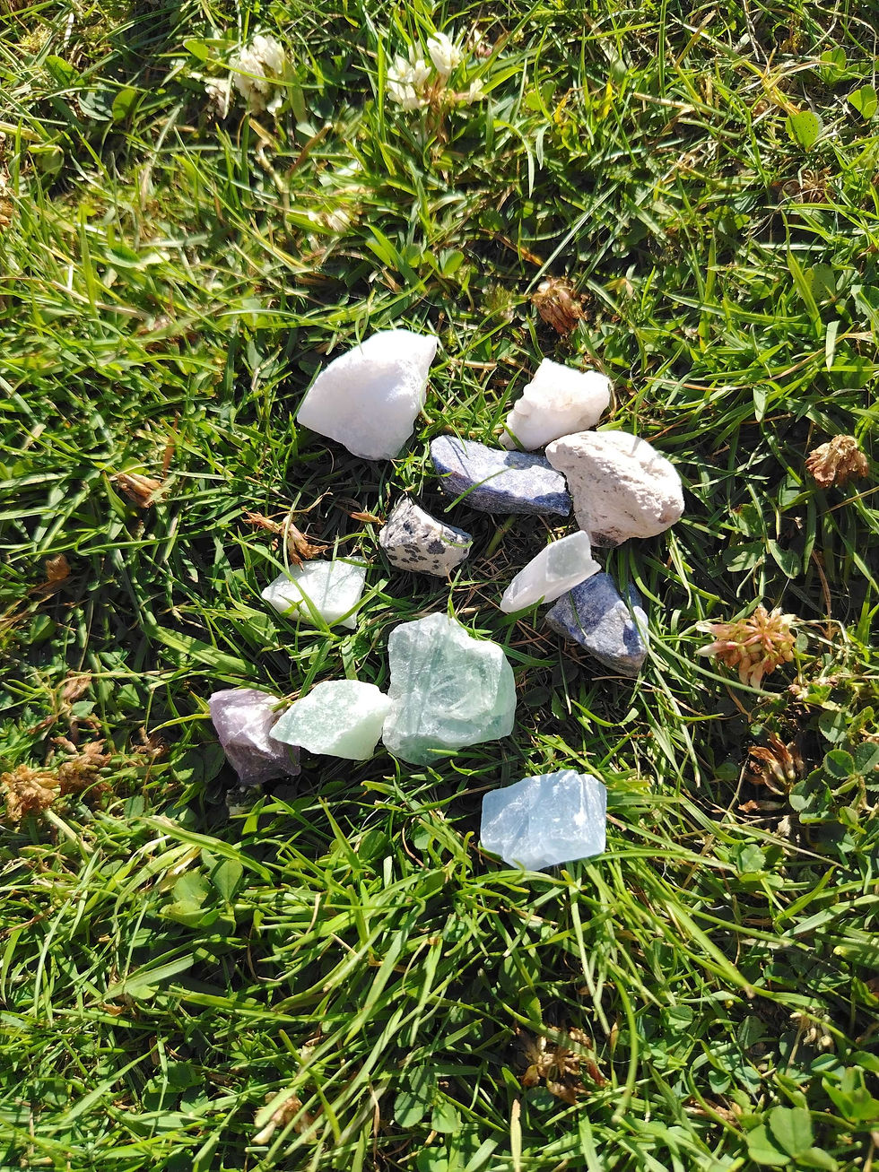 12 pieces of small crystals