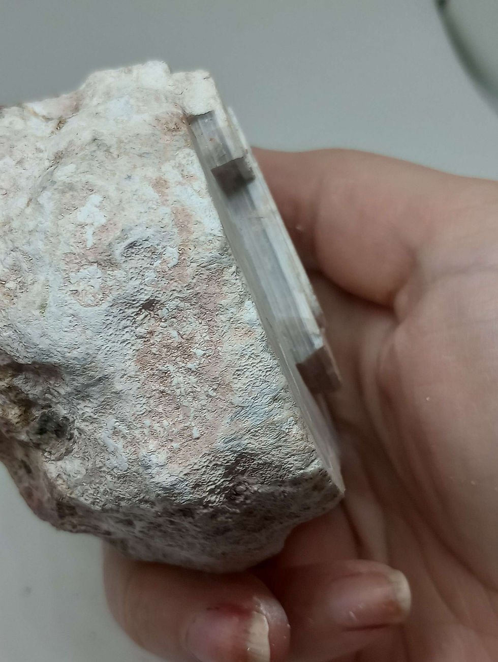 Miniatura: Quartz nodule, flat bottom!