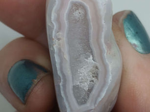 How Do You Identify an Agate?